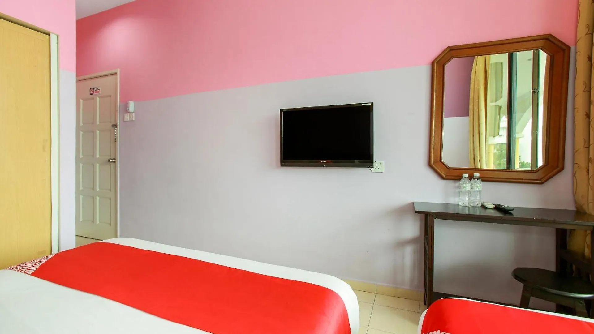 Hotel Oyo 43933 Ferringhi Stay Iinn Batu Ferringhi